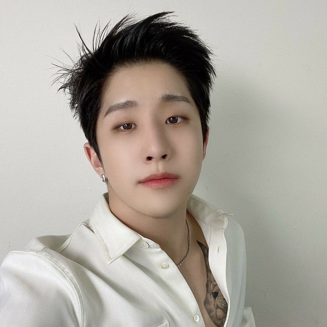 Latest photo of Jinjin (ASTRO)