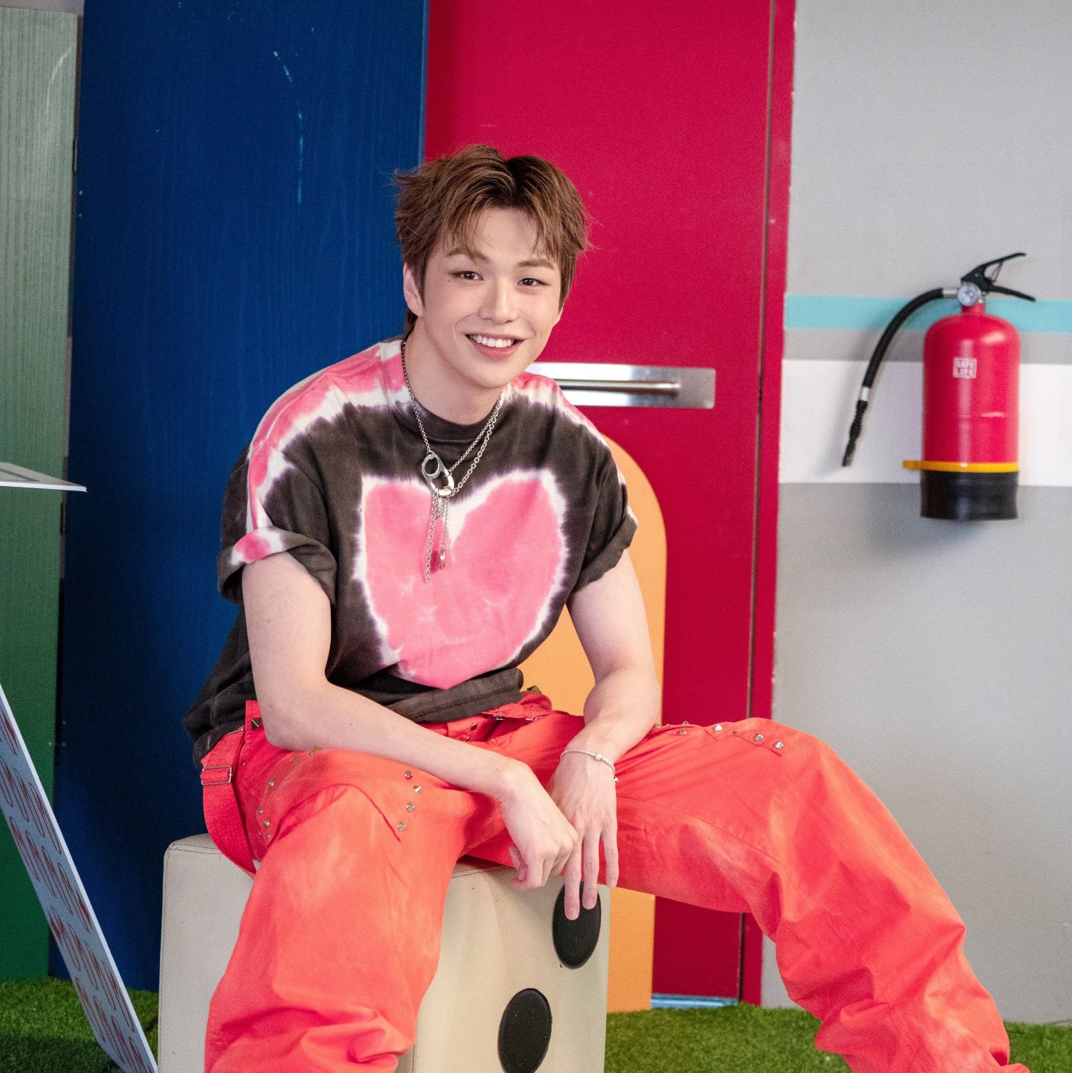 Behind-the-scenes cut of Kang Daniel