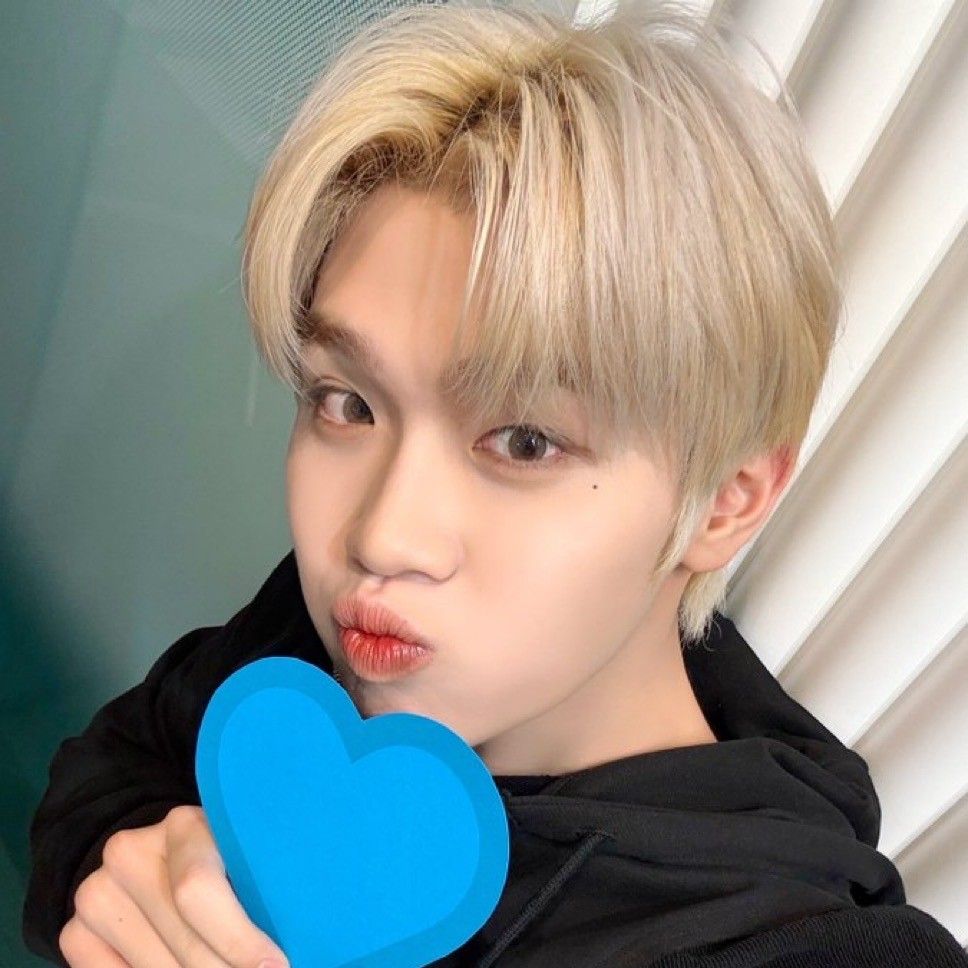 Recent activity shot of Kim Taerae (ZEROBASEONE)