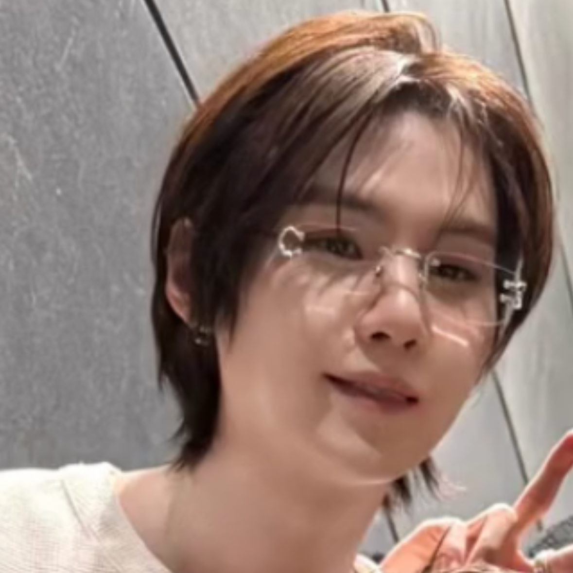 Behind-the-scenes cut of SUGA (BTS)