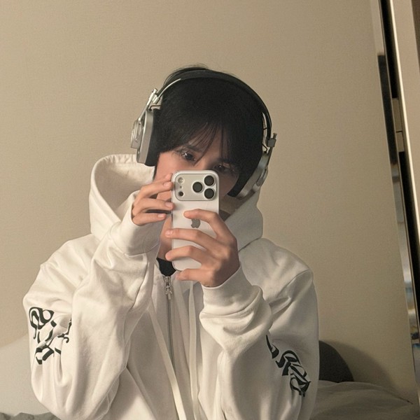 通过投票选出的世林 (CRAVITY)人气头像