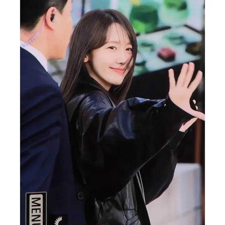 Today's hottest K-pop community feed