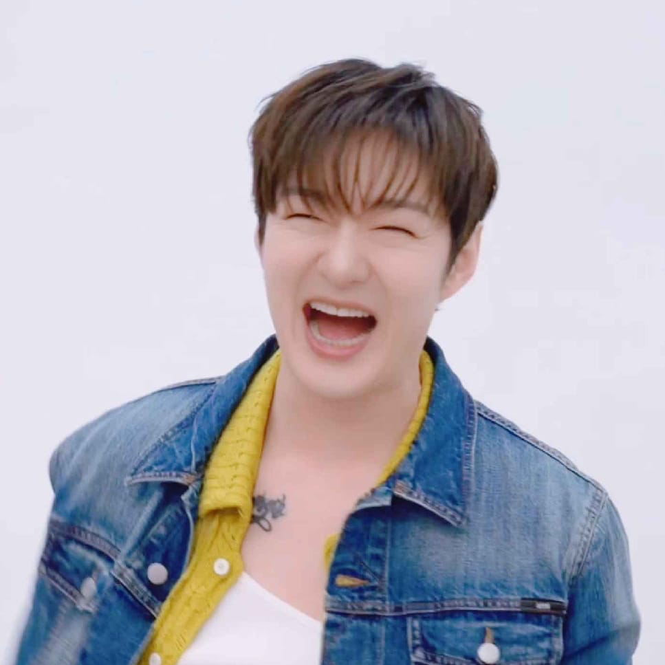 Recent activity shot of Lee Changsub (BTOB)