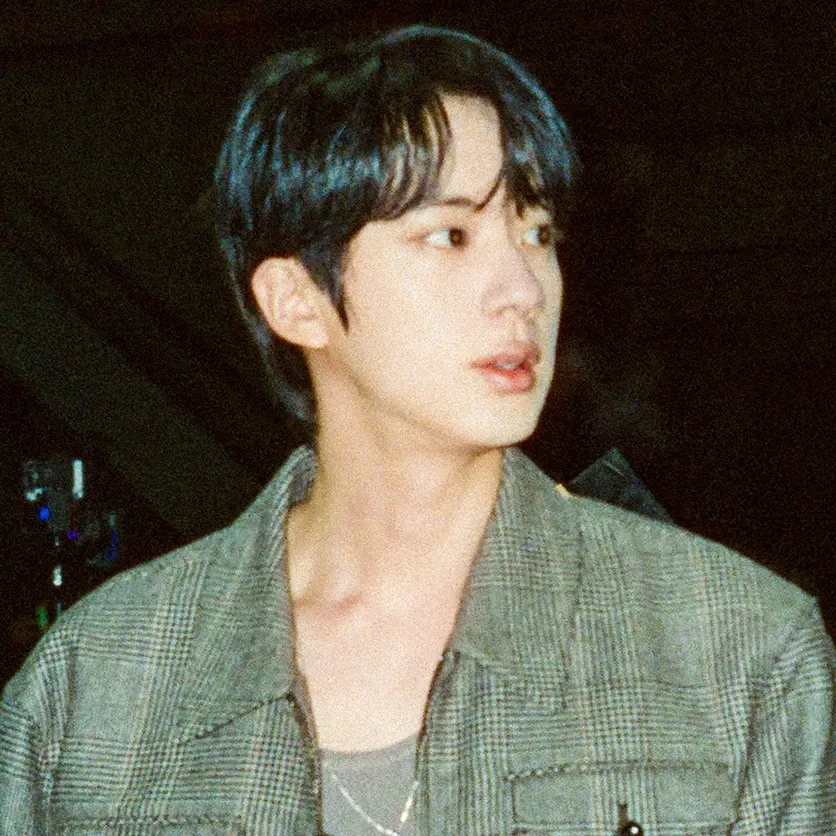 Momen yang diabadikan oleh penggemar Jin (BTS)