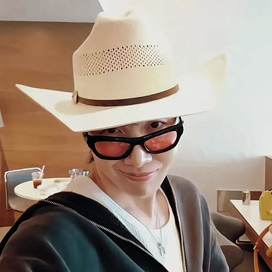 Behind-the-scenes cut of j-hope (BTS)