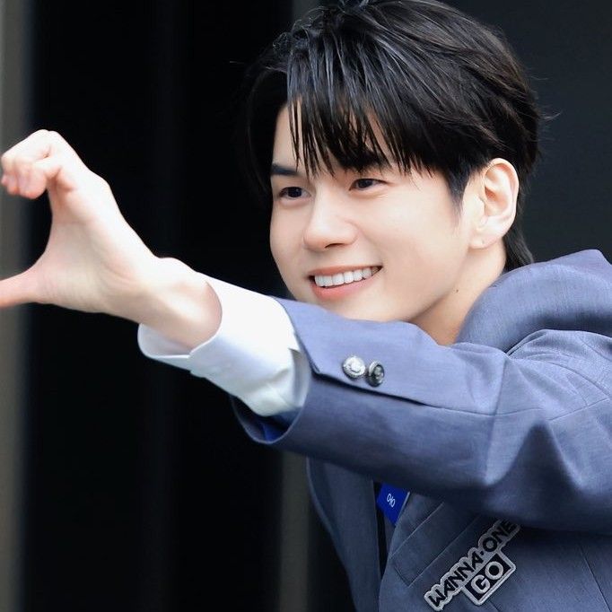 옹성우 최근 활동샷