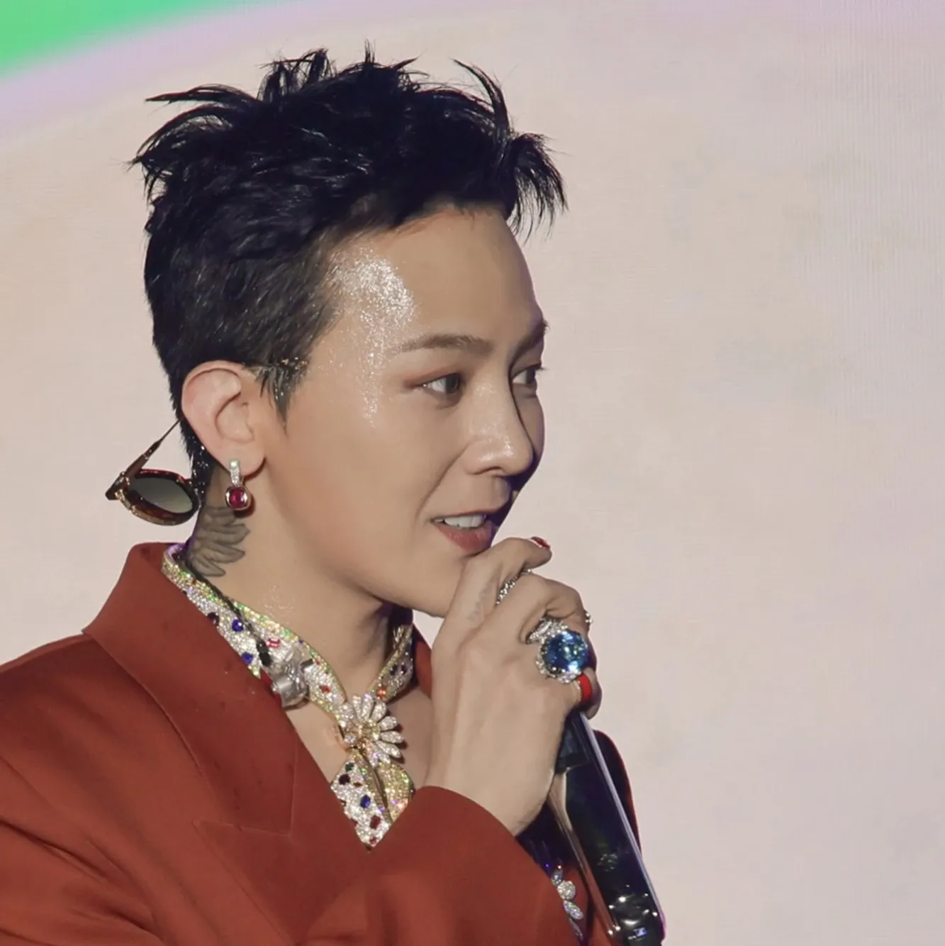 Recent activity shot of G-DRAGON (BIGBANG)