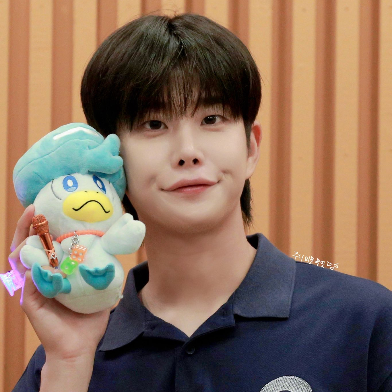아스트로의 비하인드 컷
