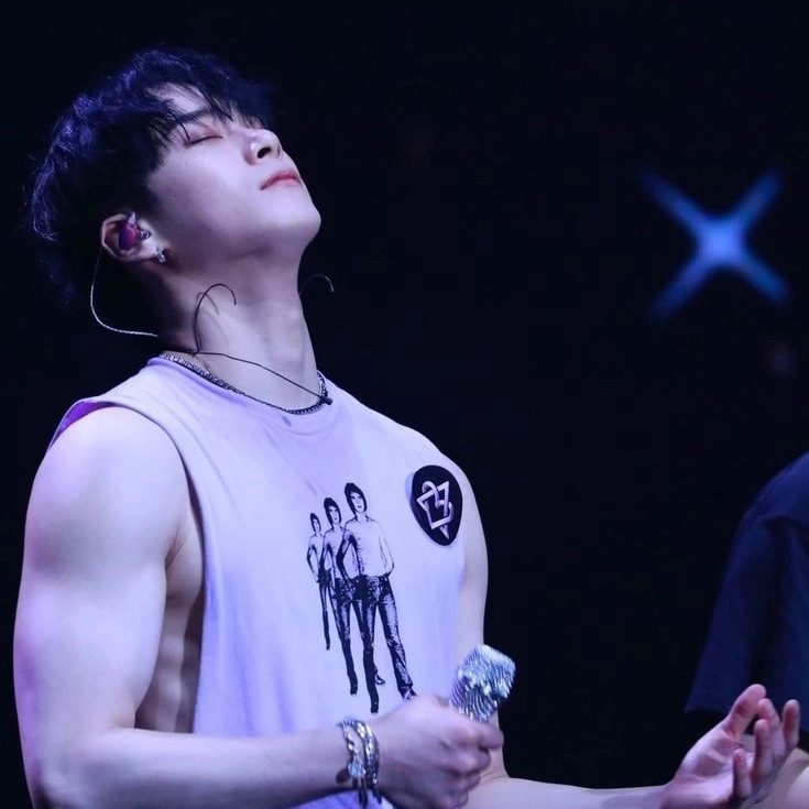 Latest photo of Moonbin (ASTRO)