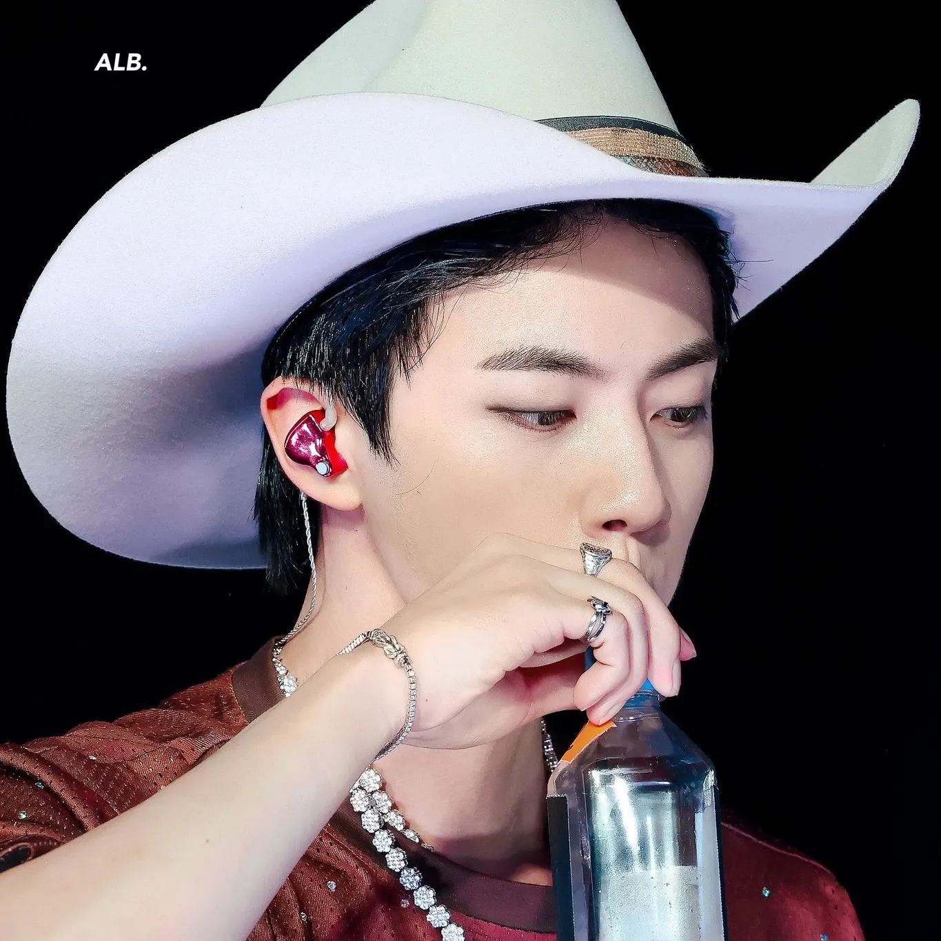 Potret di balik layar Jin (BTS)