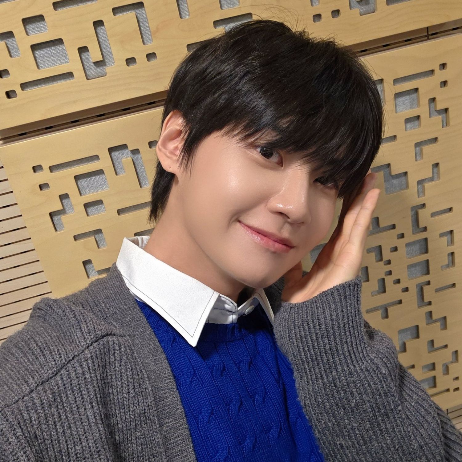 Behind-the-scenes cut of Lee Jinhyuk