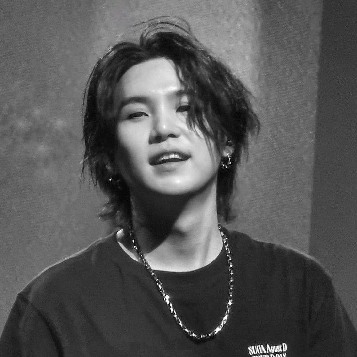 Latest photo of SUGA (BTS)