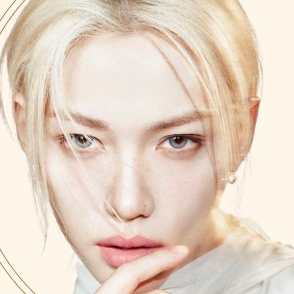 Latest photo of Felix (Stray Kids)