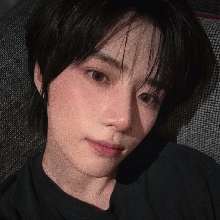 杋圭 (TOMORROW X TOGETHER)的幕後花絮