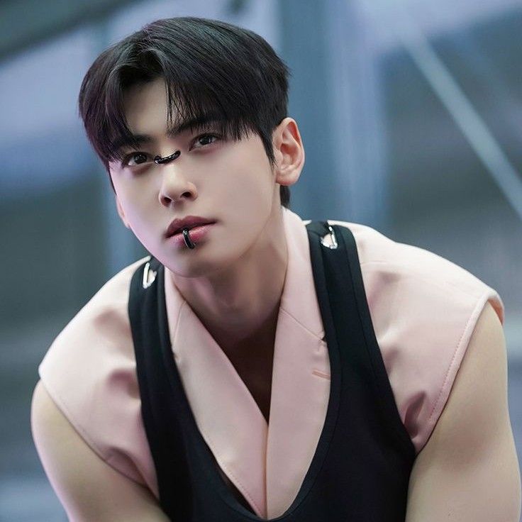 Recent activity shot of Eunwoo (ASTRO)