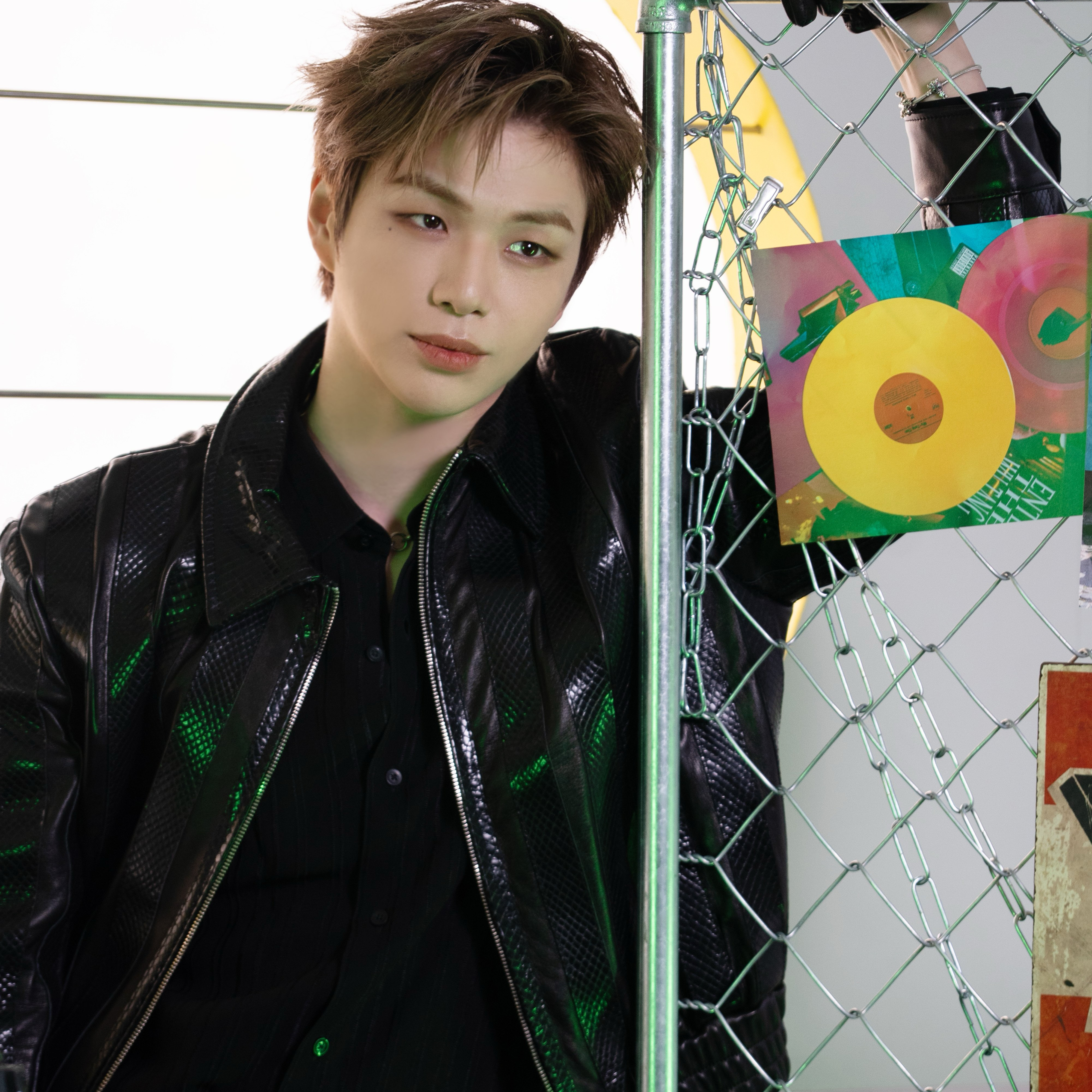 강다니엘의 비하인드 컷