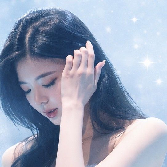 Recent activity shot of Lia (ITZY)