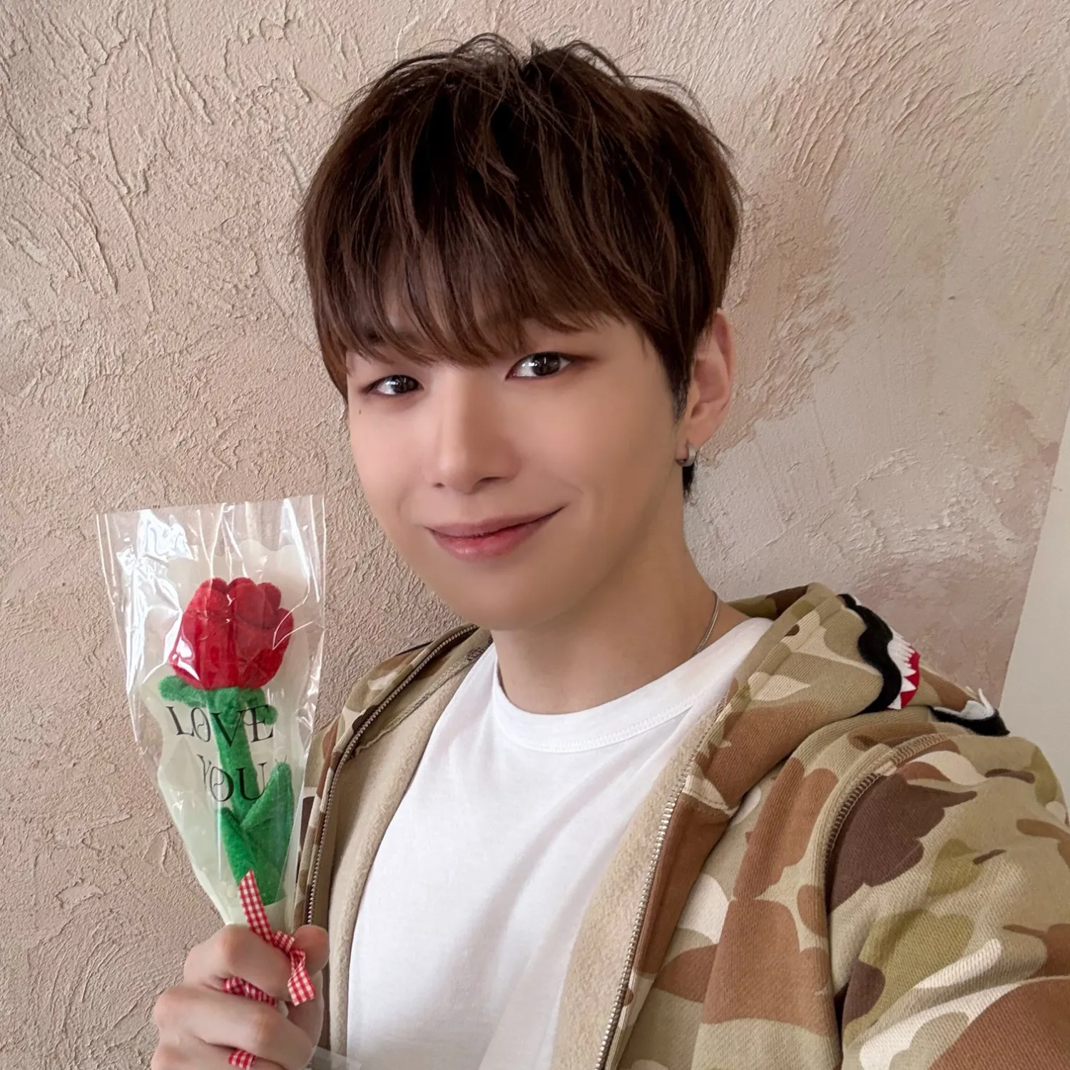 A moment captured by Kang Daniel's fan