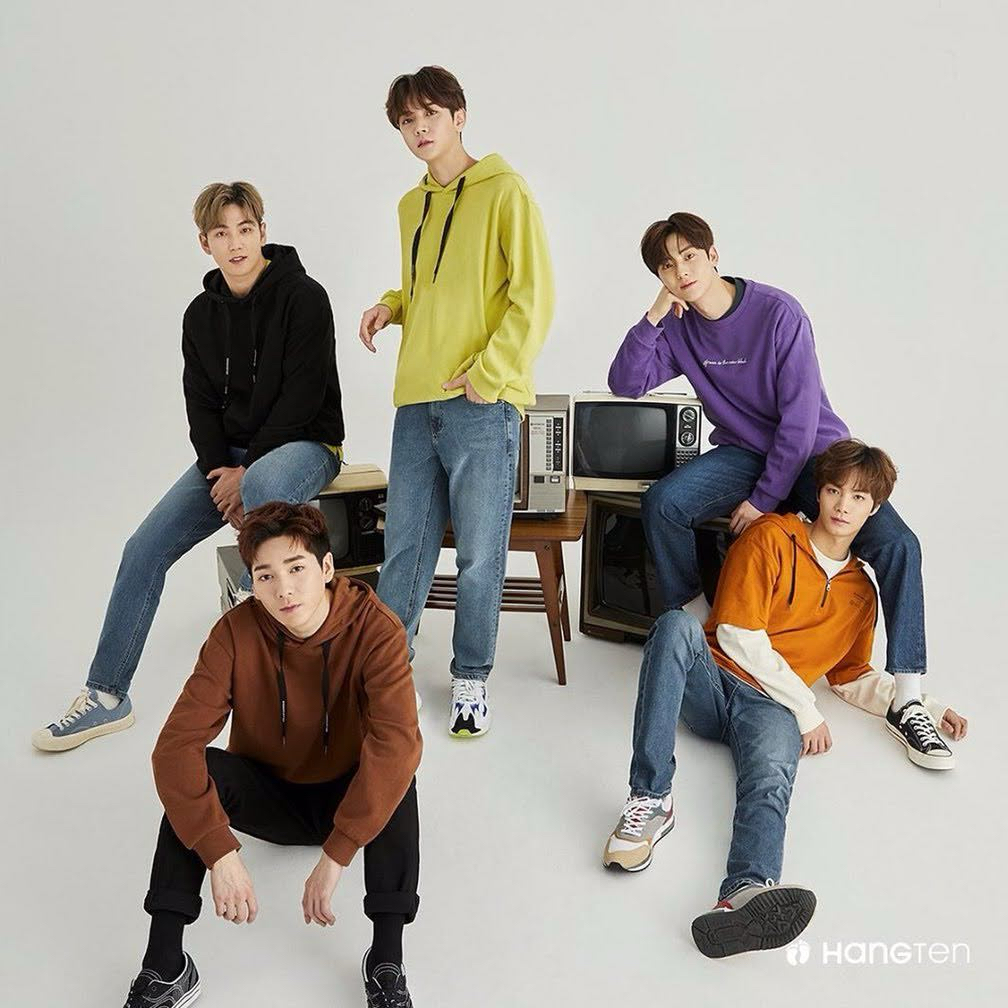 A moment captured by NU'EST's fan