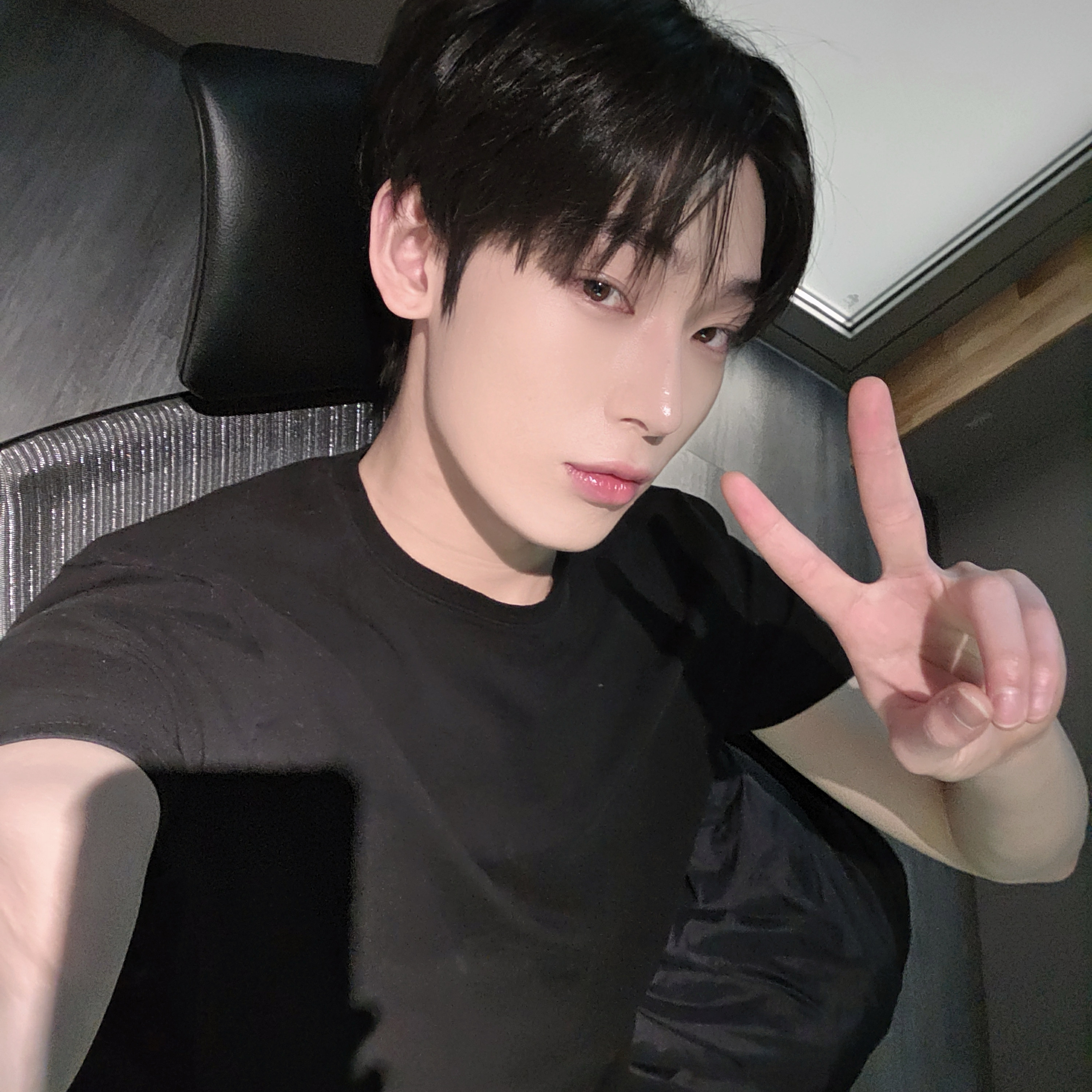 선우 (ENHYPEN) 최근 활동샷