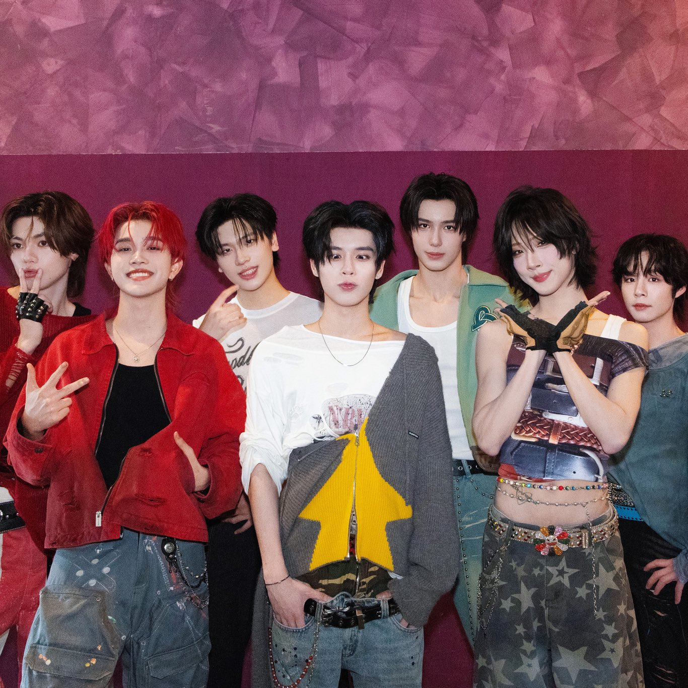 A moment captured by NexT1DE's fan