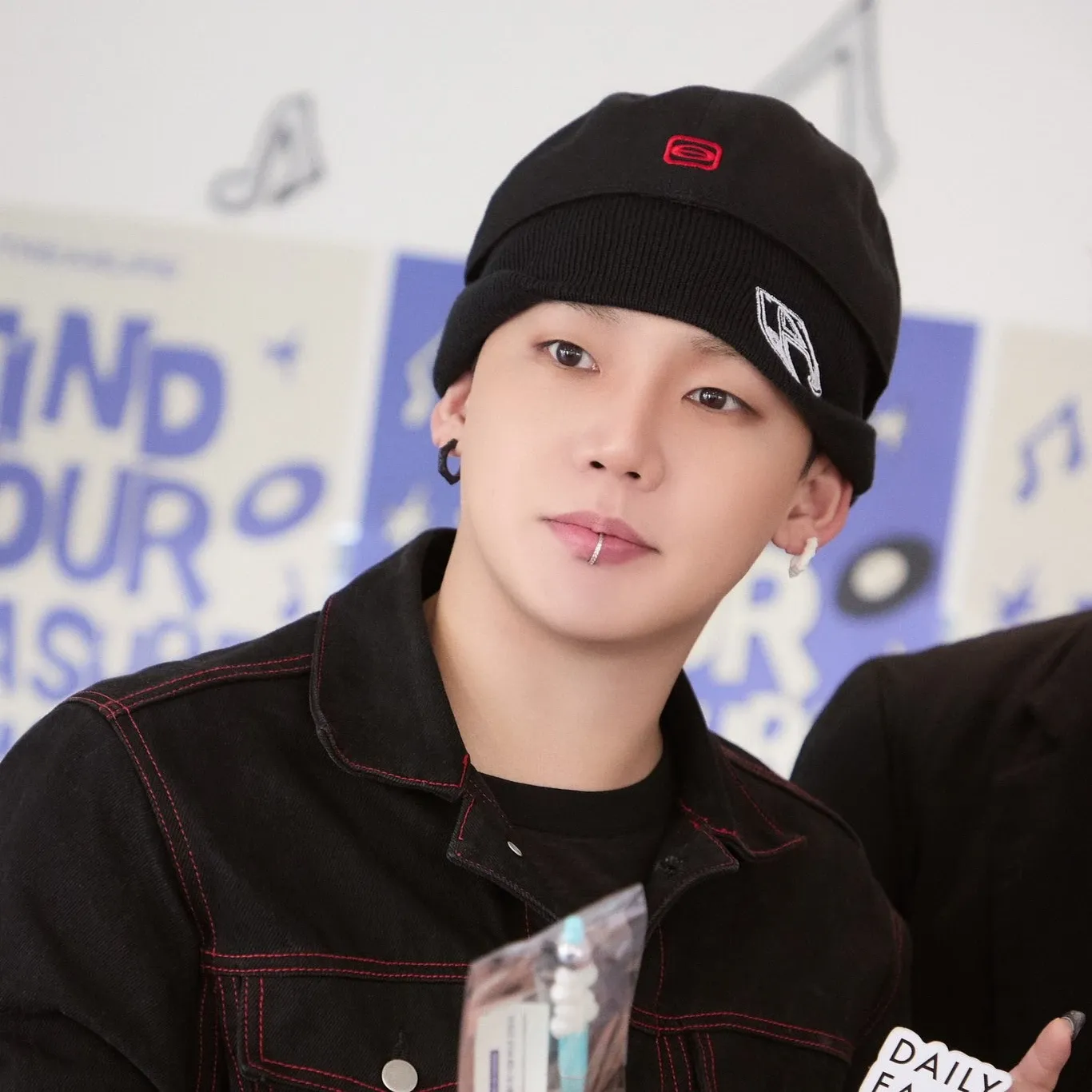 Behind-the-scenes cut of Choi Hyunsuk (TREASURE)