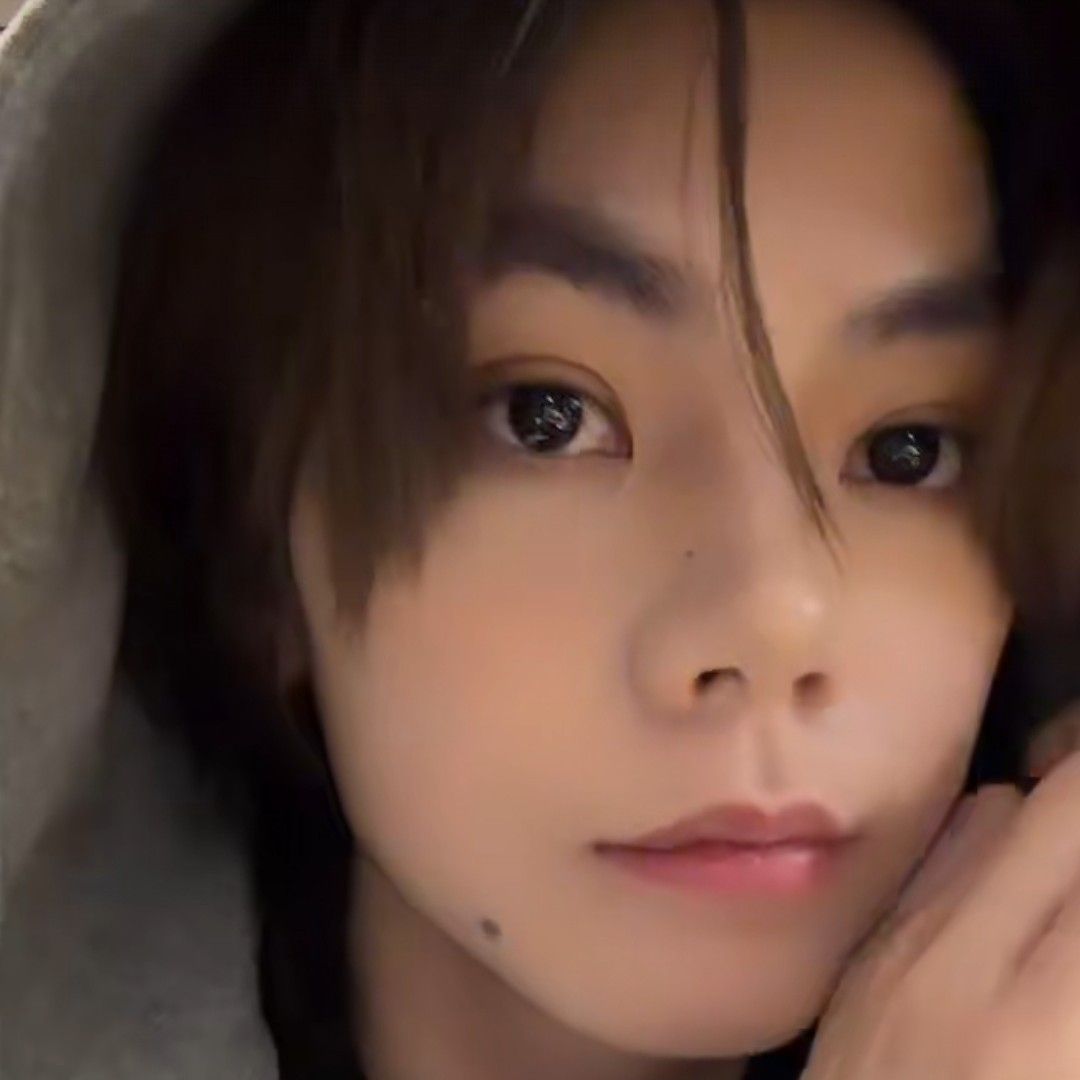 Behind-the-scenes cut of Xiong (NexT1DE)