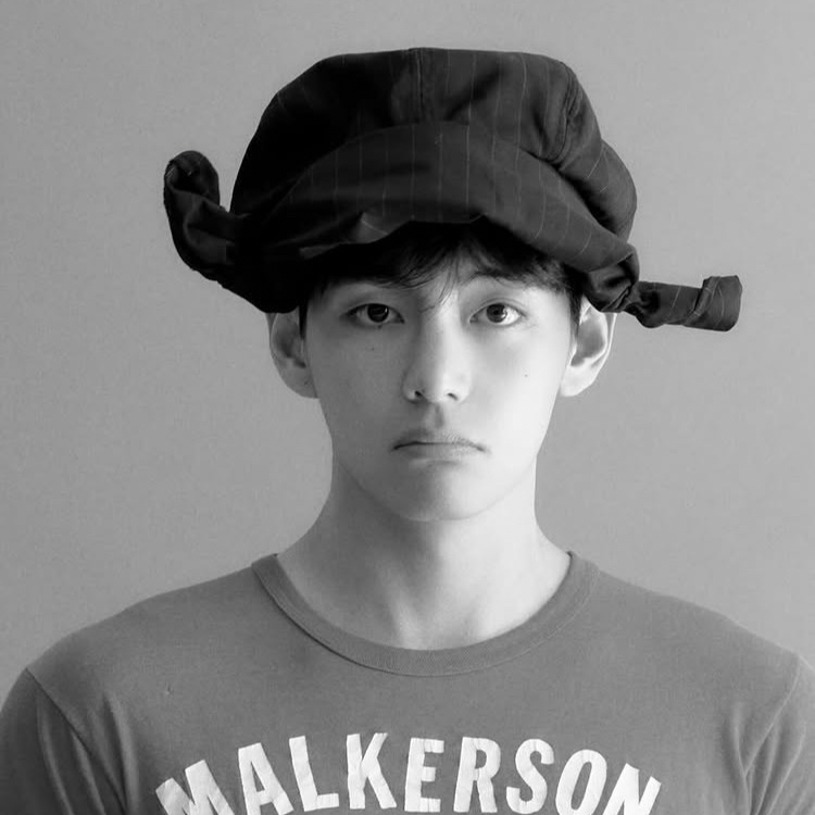 Momen yang diabadikan oleh penggemar V (BTS)