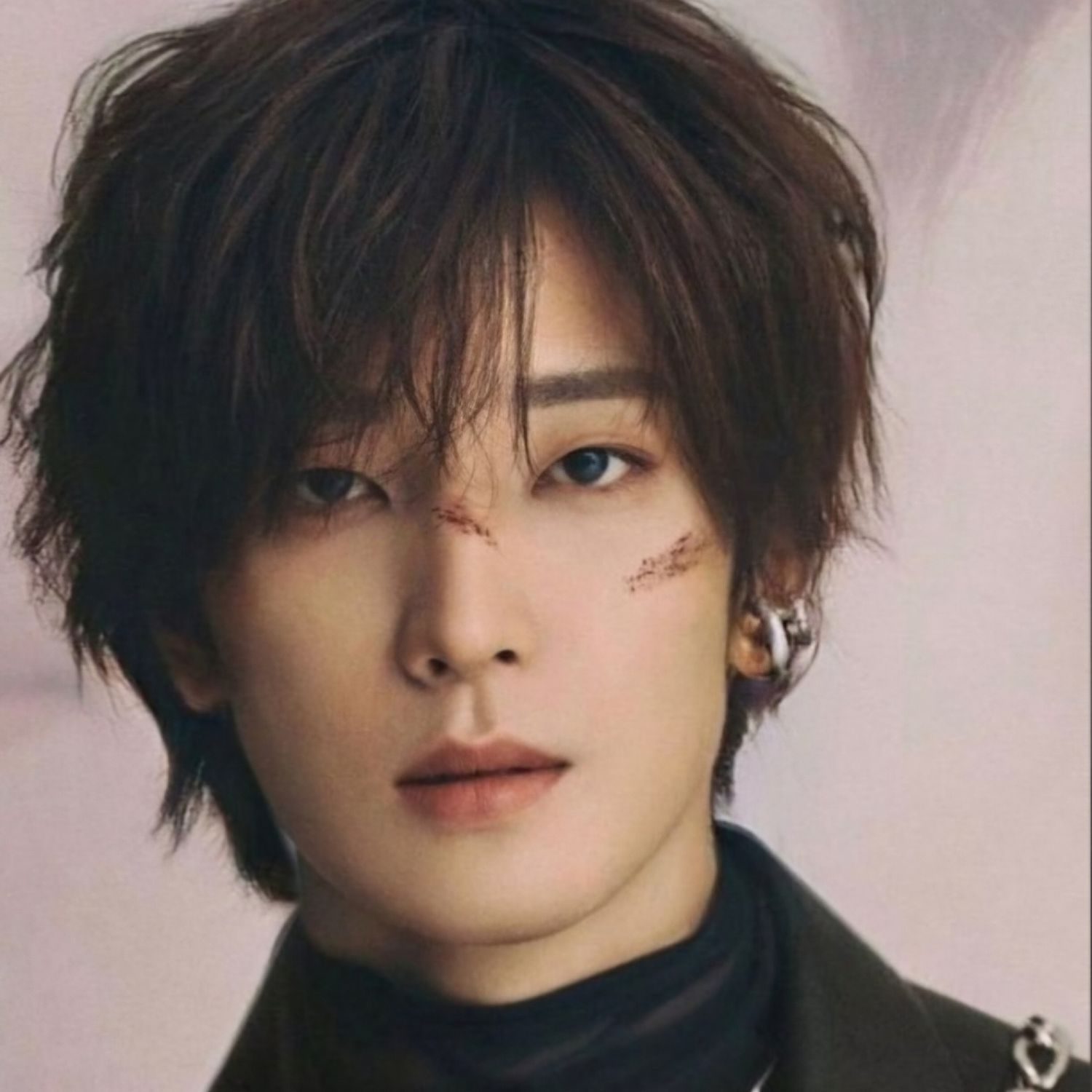 Recent activity shot of Wonwoo (SEVENTEEN)