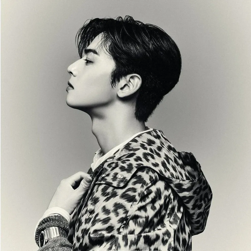 Foto terbaru Eunwoo (ASTRO)