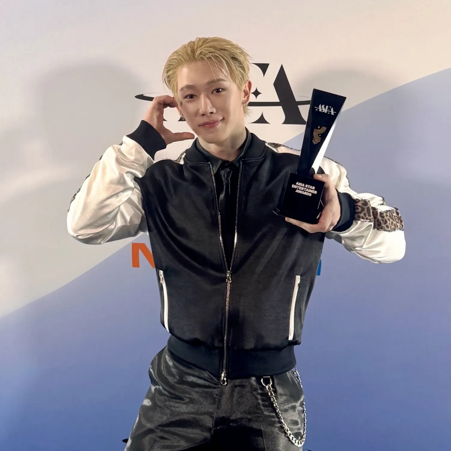 A moment captured by Wonho's fan