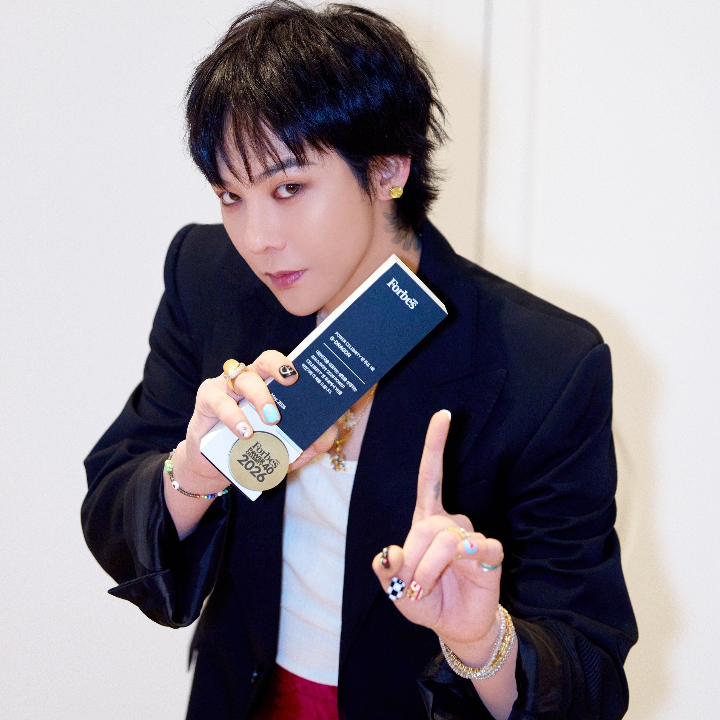 Recent activity shot of G-DRAGON (BIGBANG)