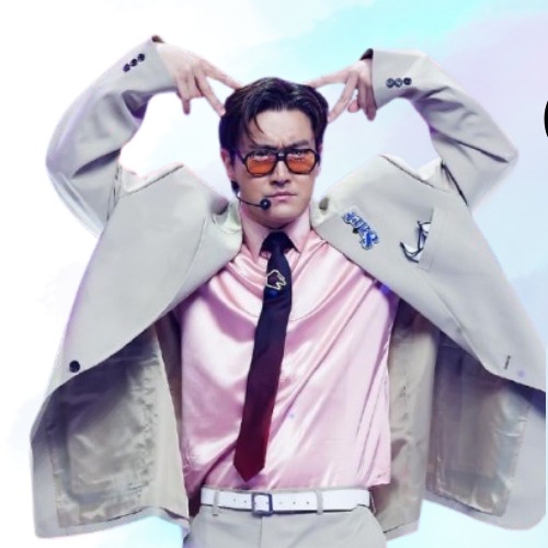 Latest photo of Siwon (Super Junior)