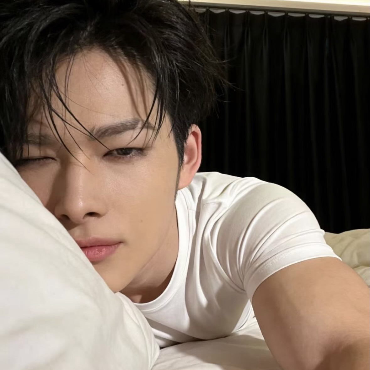 Foto aktivitas terbaru NI-KI (ENHYPEN)