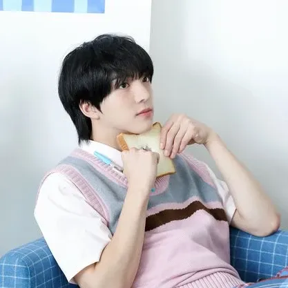 Recent activity shot of Baek junhyuk (IDID)