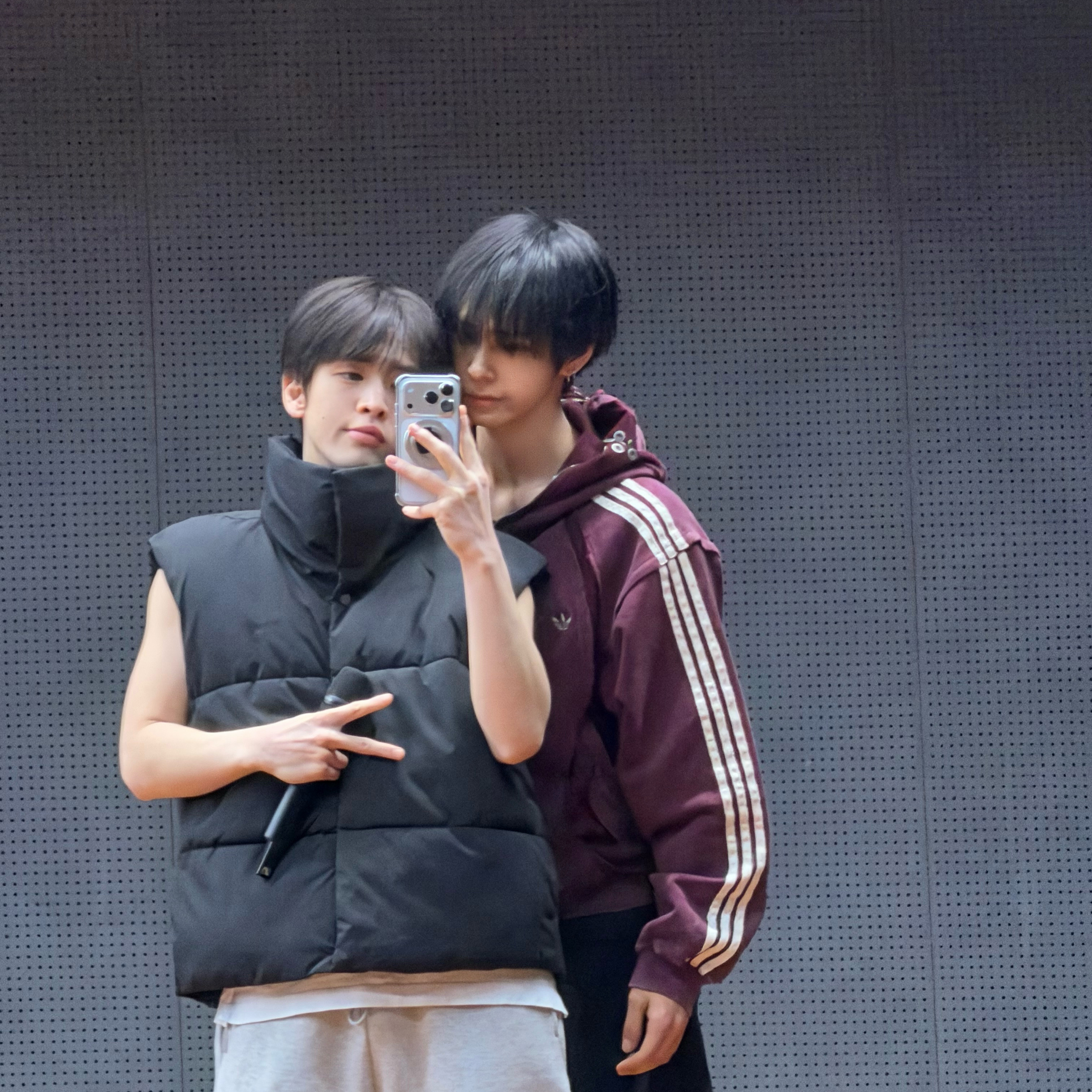 Behind-the-scenes cut of Allen (CRAVITY)