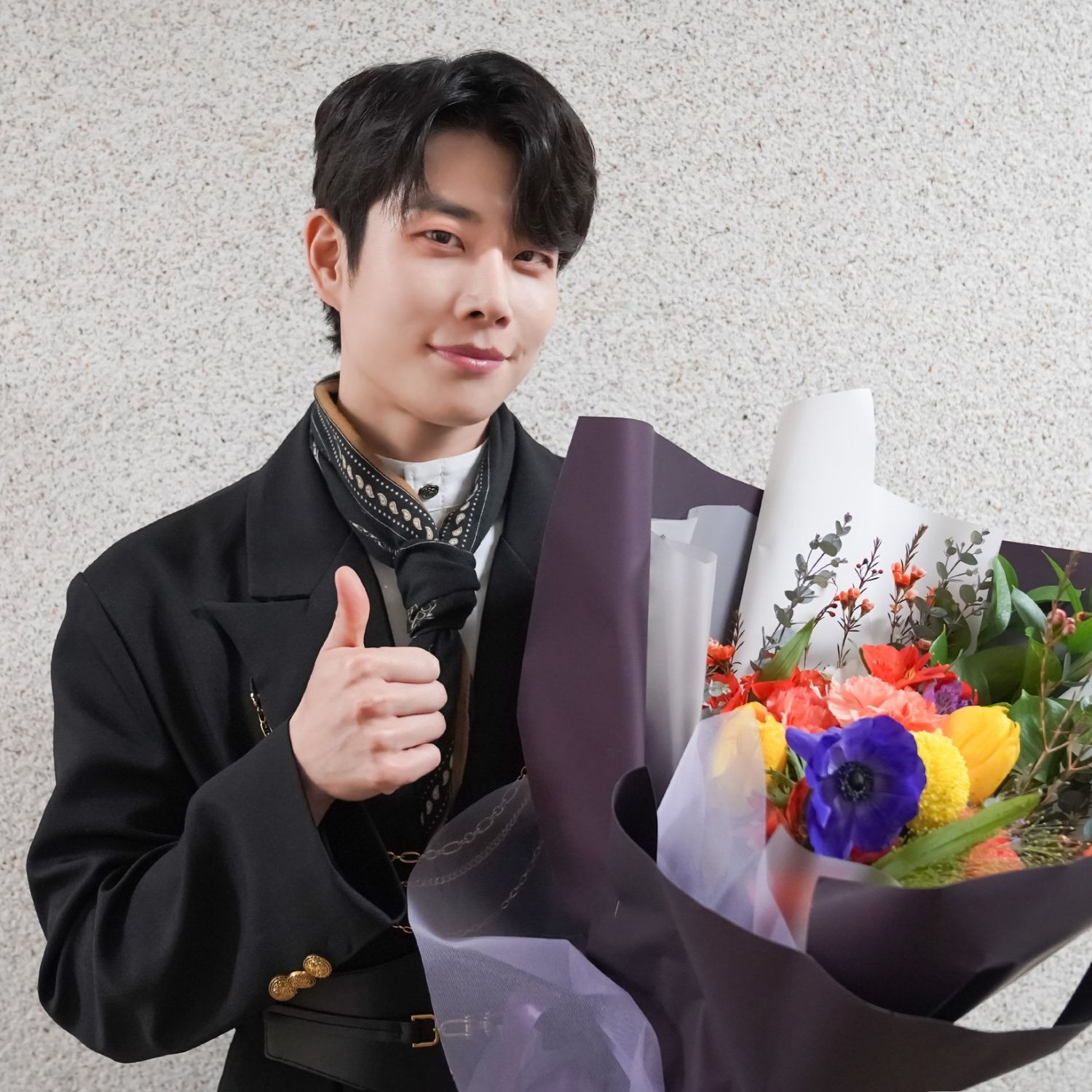 A moment captured by MJ (ASTRO)'s fan