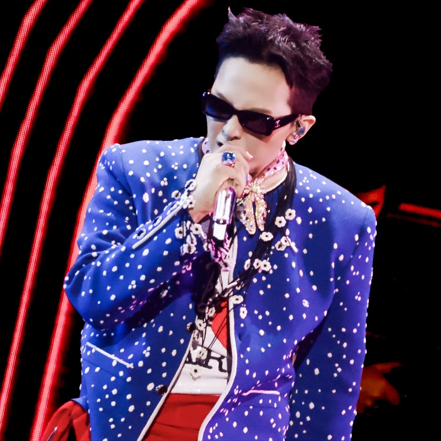 Recent activity shot of G-DRAGON (BIGBANG)