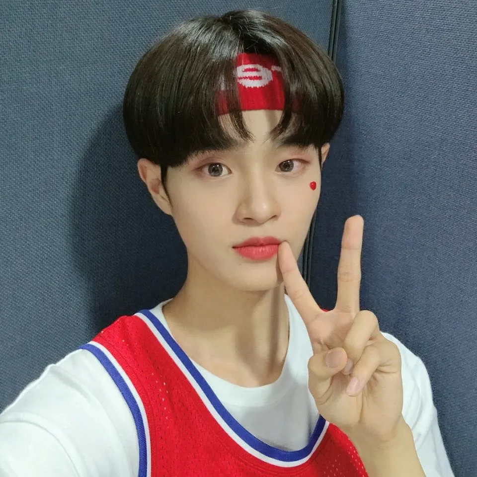 Recent activity shot of Lee Daehwi (AB6IX)
