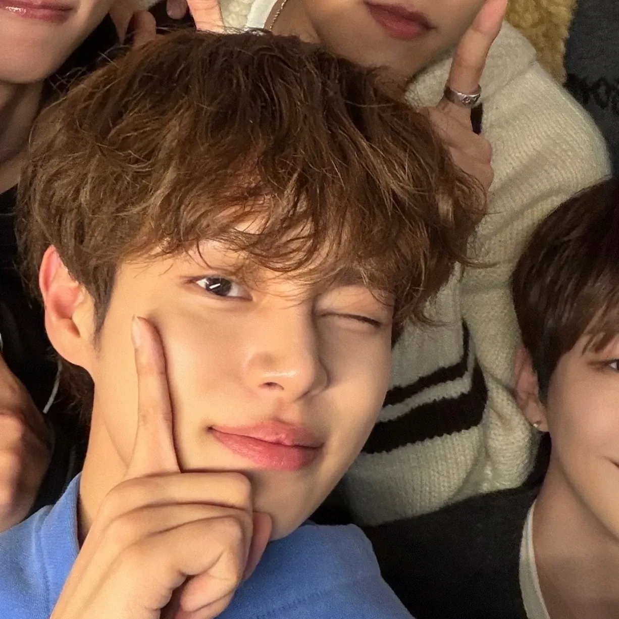 AB6IX의 비하인드 컷