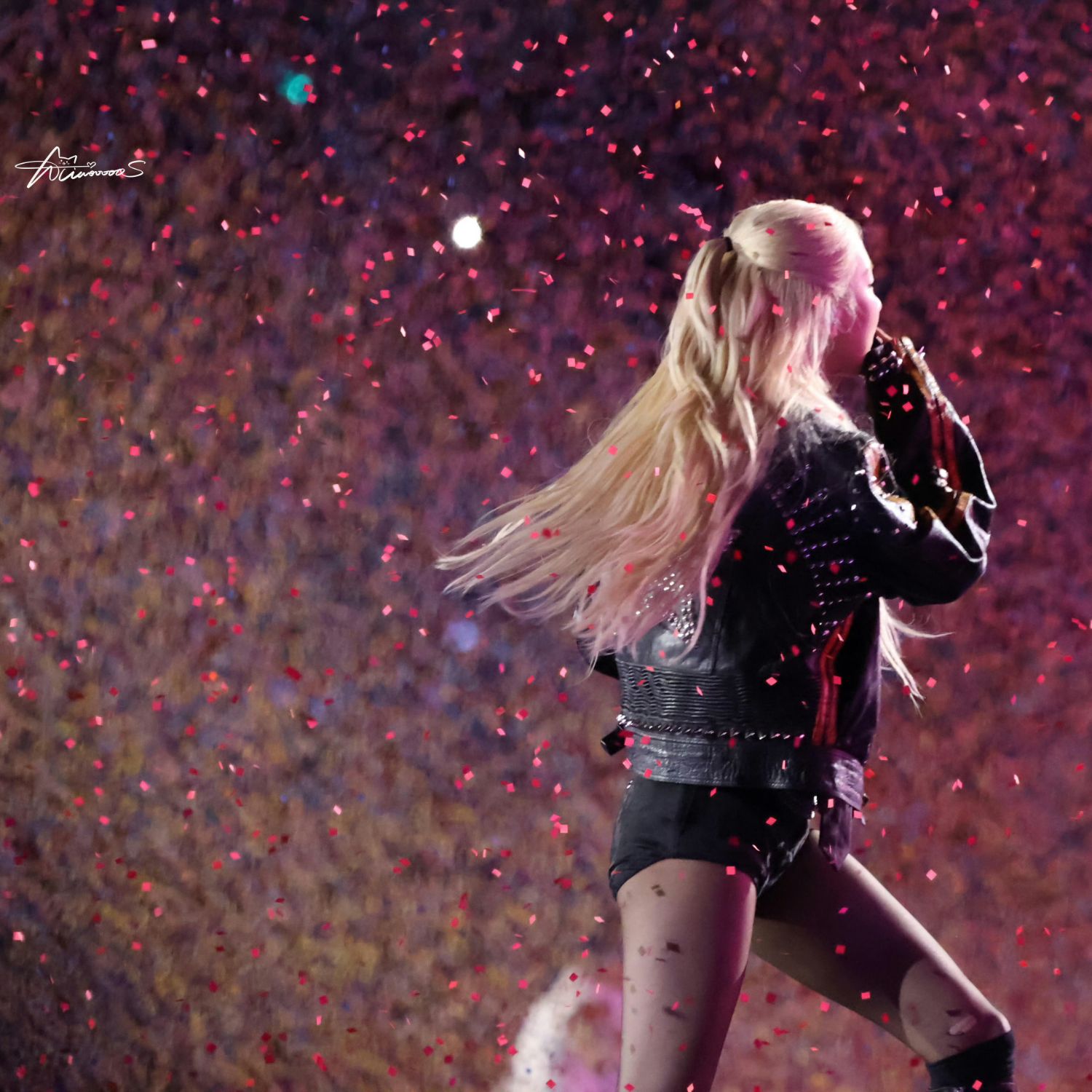 Behind-the-scenes cut of ROSÉ (BLACKPINK)