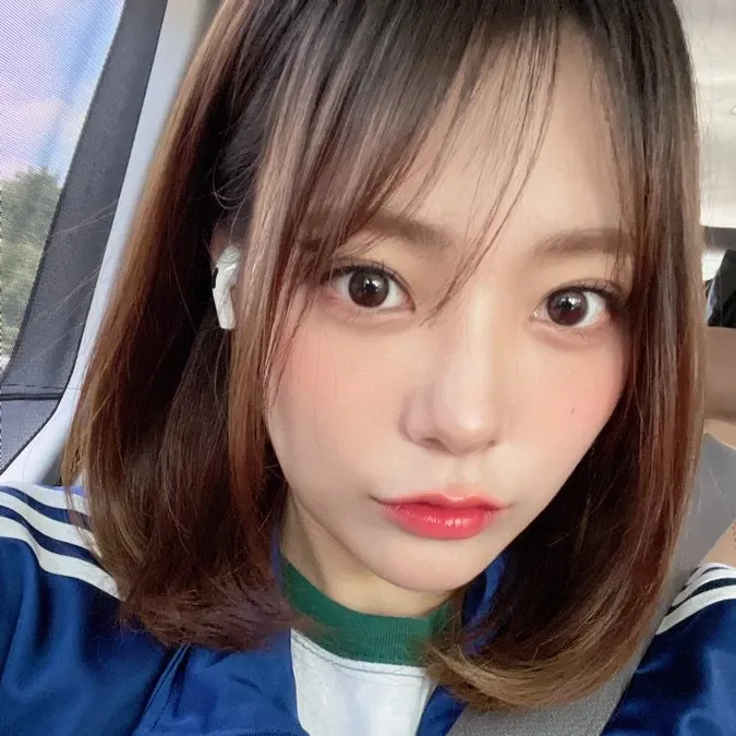 Latest photo of Siyeon (QWER)