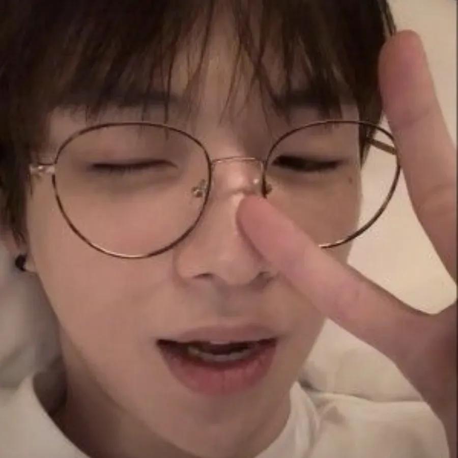 강다니엘의 비하인드 컷