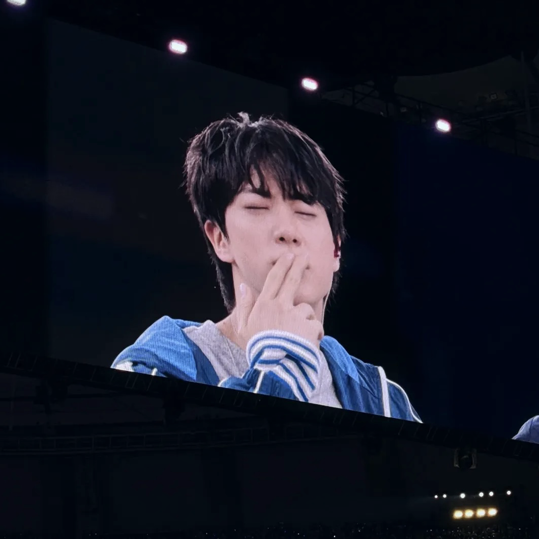 Foto terbaru Jin (BTS)