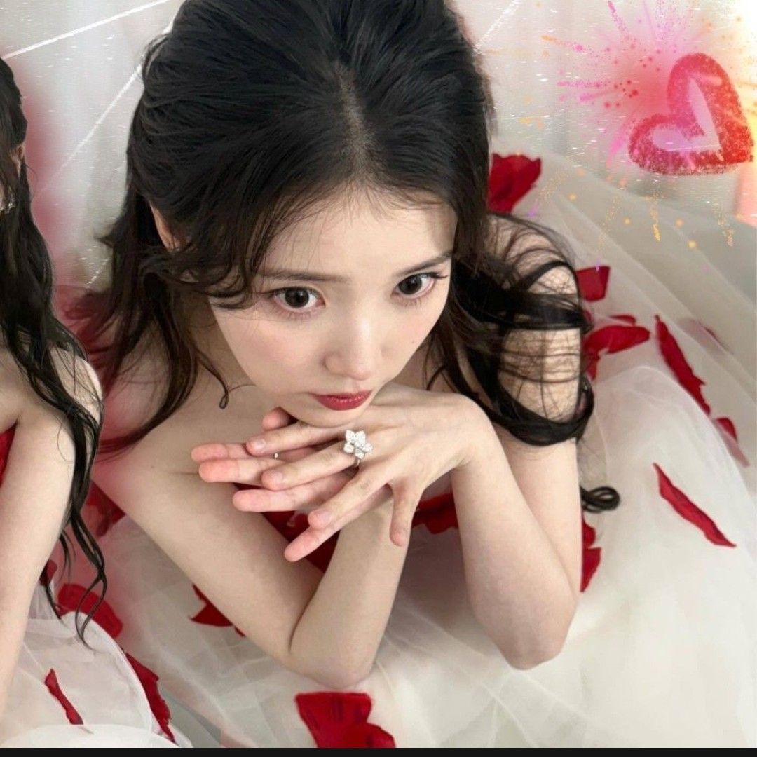 IUの最近の活動写真