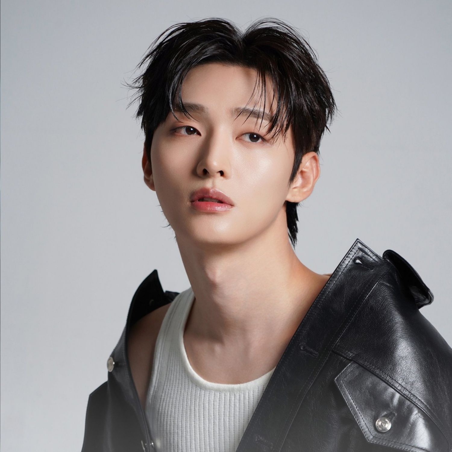 A moment captured by Yoon Jisung's fan