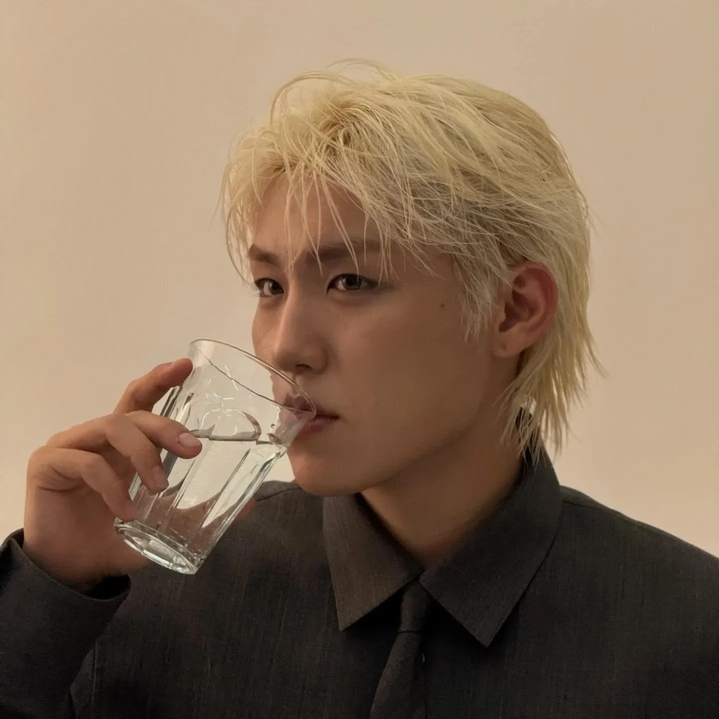 Behind-the-scenes cut of Park Woojin (AB6IX)