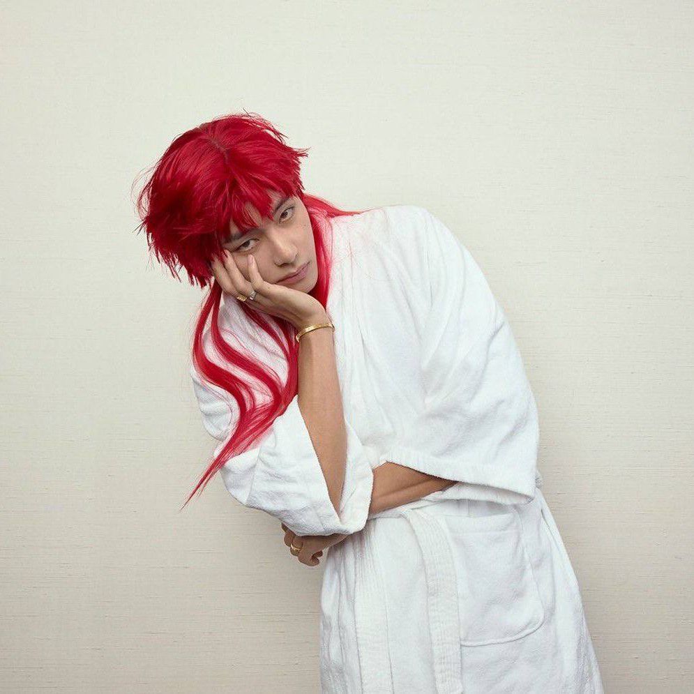 V (防弹少年团)的最新活动照片