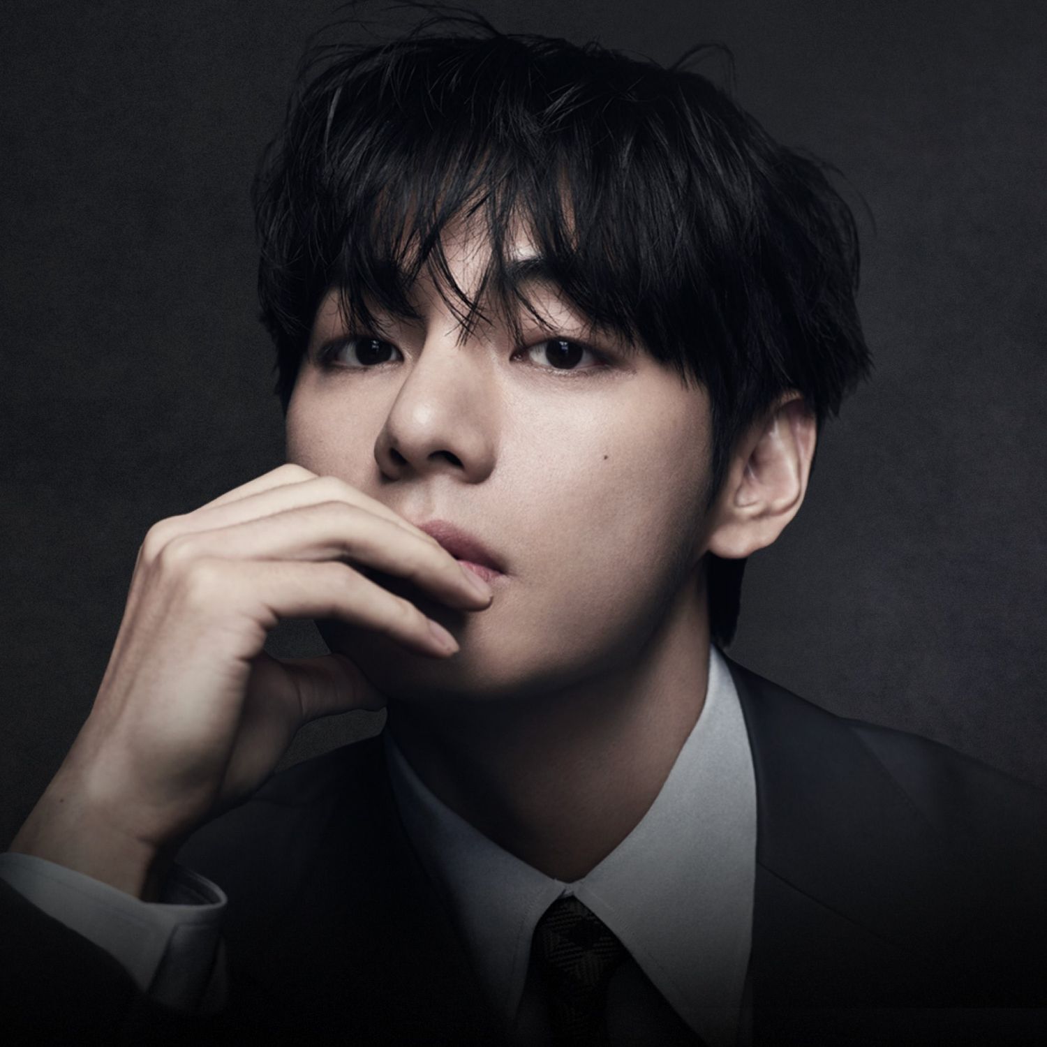 뷔 (방탄소년단) 최근 활동샷