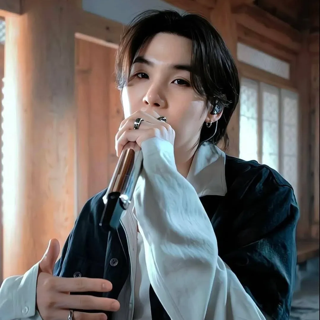 Foto terbaru SUGA (BTS)